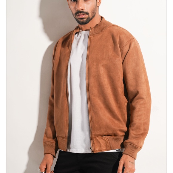 It totally New and have some new collection - Picture 3 of 3